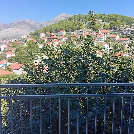 Soba S Pogledom Δωμάτια σε οικογενειακή κατοικία